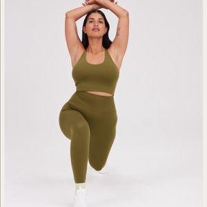 Girlfriend fern FLOAT leggings 23 3/4” 🌿